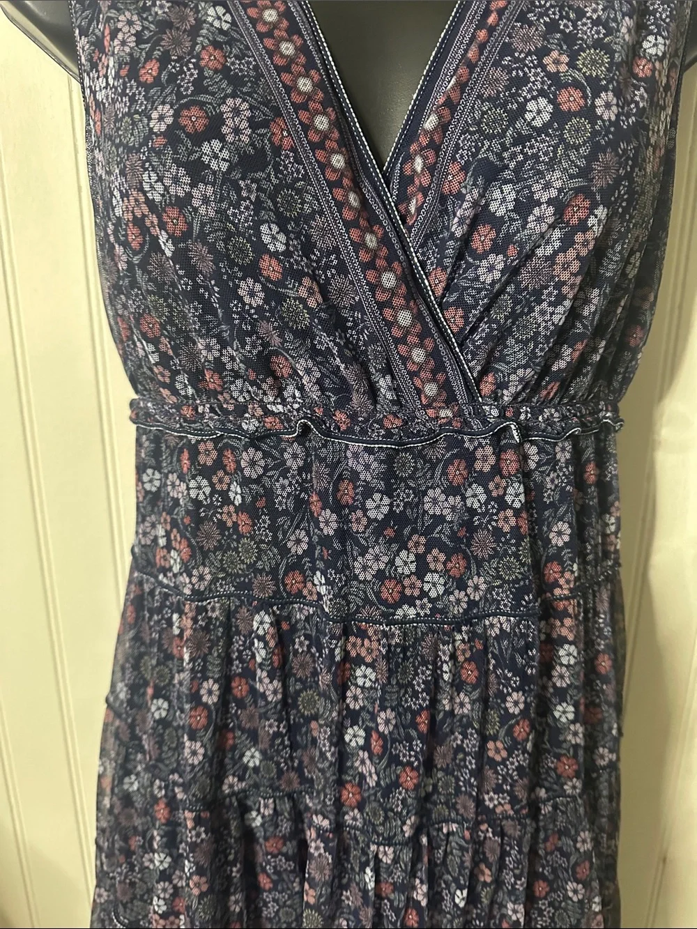 Max Studio Sleeveless V-Neck Floral Midi Dress in Navy Like New sz M - Picture 8 of 13